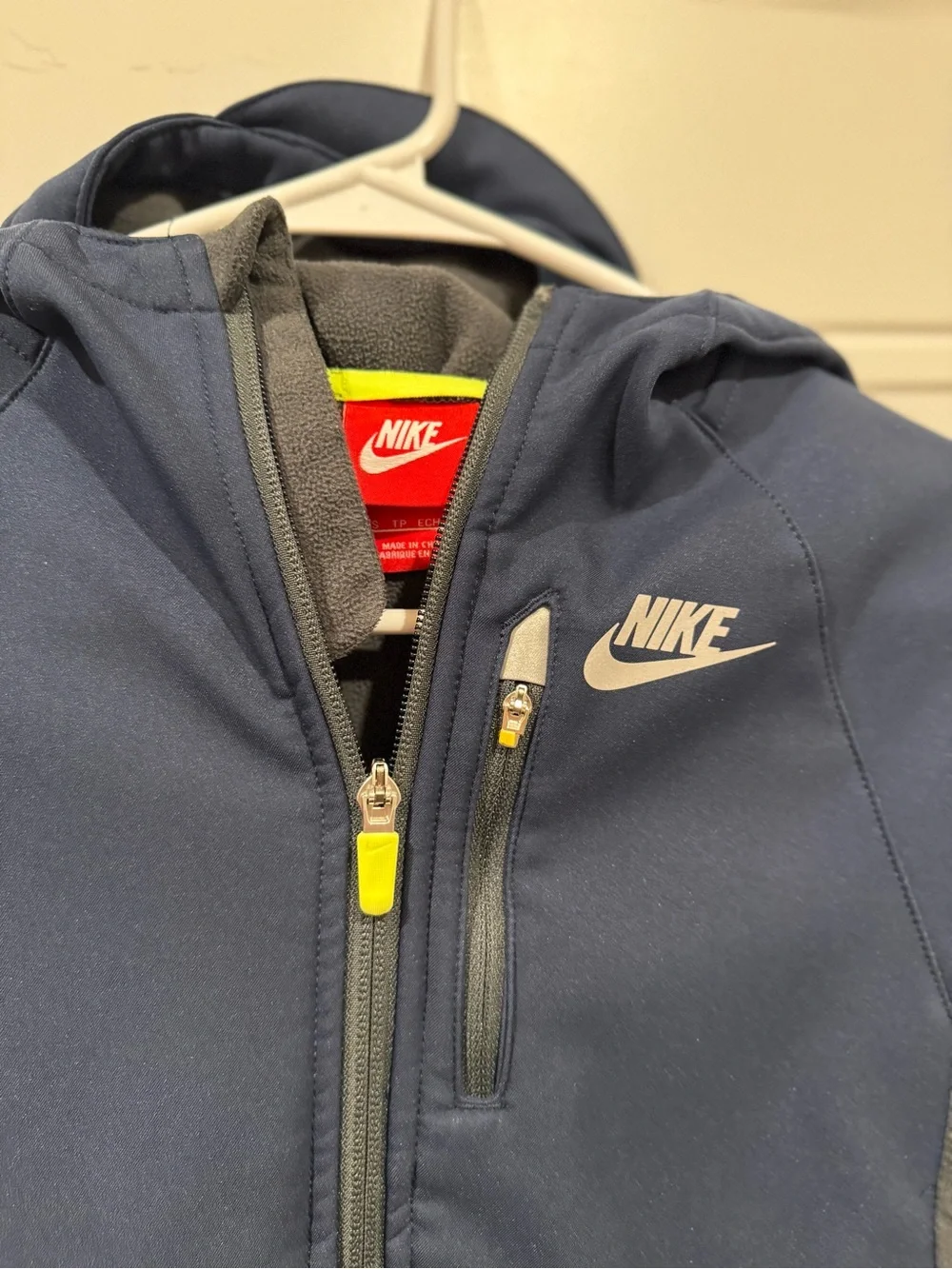 Nike hooded softshell